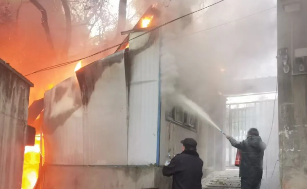 春潮涌動(dòng)練兵忙 守護(hù)安全顯擔(dān)當(dāng) ——中安國(guó)保項(xiàng)目開展防暴、消防應(yīng)急演練培訓(xùn)